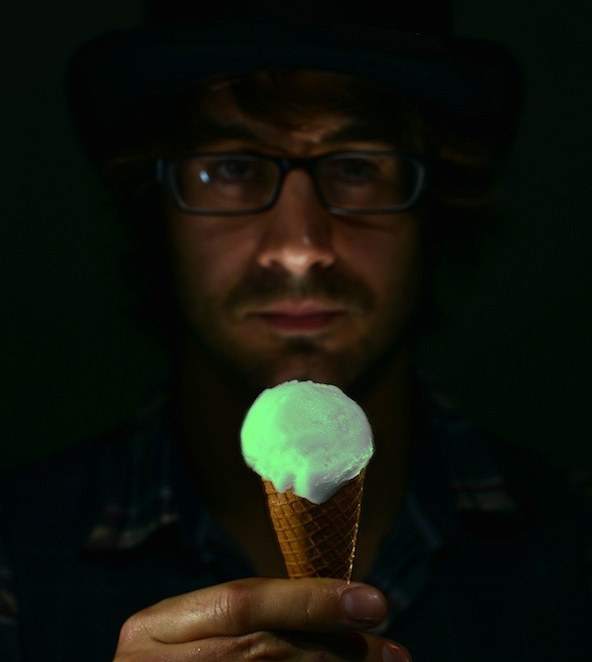 New use for jellyfish luminescence: glow-in-the-dark ice cream!